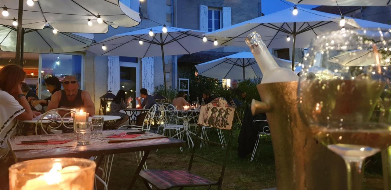 Les appartements d artiste de la Villa du 15 - Restaurant La Maison - piscine chauffée Les Eyzies Exterior foto
